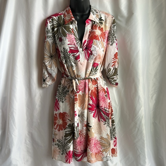 New York & Company Floral 3/4 Sleeves Dress Size Medium - Picture 1 of 13